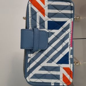 NWT RFID  Vera Bradley smartphone wristlet